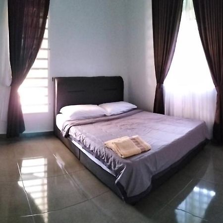 Wipah Guest House In Kampung Lundang, โกตาบารู ภายนอก รูปภาพ